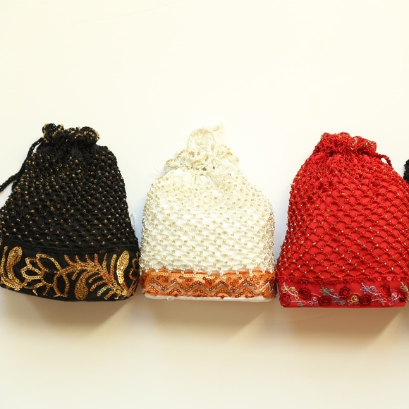 NWT Beaded Crochet Black Sequin drawstring Bag - Picture 3 of 4